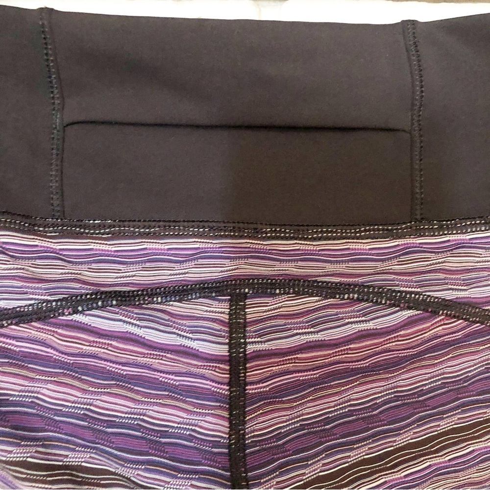 Lululemon Women’s Striped Purple and Black Capri Leggings - Picture 5 of 5